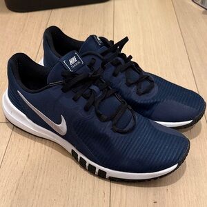 Nike Men's Blue and Black Athletic Shoes